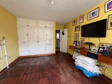 Hermosa Casa en Venta Estilo Clásico con Moderno LINSIDRO
