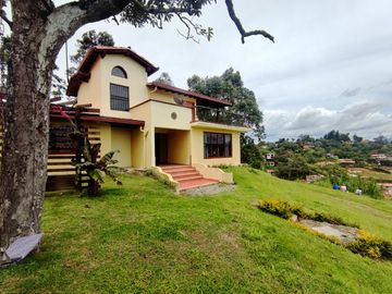 Venta de hermosa finca en Rionegro, vereda la laja