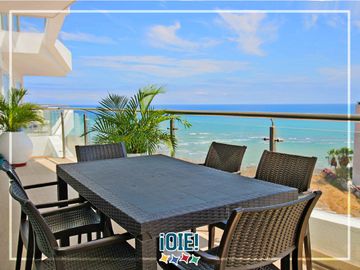 En venta: Departamento en Edificio Riva Di Mare, Manta con vista al mar