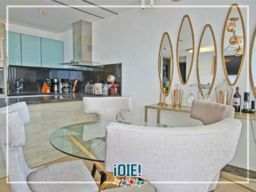 En venta: Departamento en Edificio Riva Di Mare, Manta con vista al mar