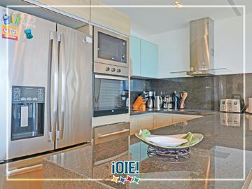 En venta: Departamento en Edificio Riva Di Mare, Manta con vista al mar