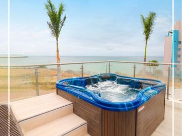 En venta: Departamento en Edificio Riva Di Mare, Manta con vista al mar