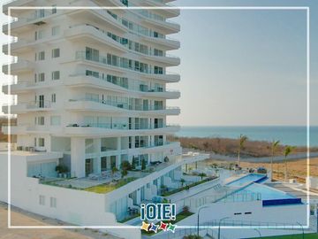 En venta: Departamento en Edificio Riva Di Mare, Manta con vista al mar