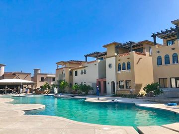 Casa en venta en campo de golf en Cabo San Lucas comunidad de Quivira