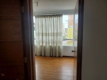 SE ALQUILA DEPARTAMENTO EN SAN JUAN DE MIRAFLORES