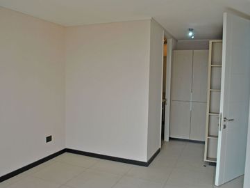 En Venta Departamento Moderno 2d2b Vista Despejada Ubicación