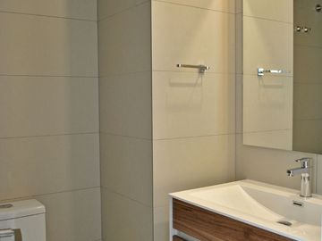 En Venta Departamento Moderno 2d2b Vista Despejada Ubicación