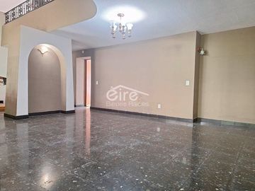 Casa en Venta – Jardines del Sol, Zapopan, Jalisco