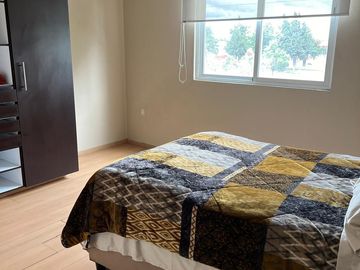 SE RENTA DEPARTAMENTO AMUEBLADO IMPECABLE