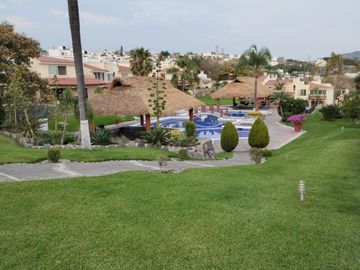 VENTA DE CASA CON RECÁMARA EN PLANTA BAJA EN CONDOMINIO HORIZONTAL EN BURGOS BUGAMBILIAS