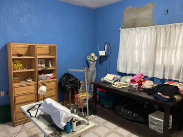 VENDO CASA EN EL CENTRO