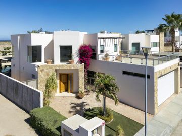 Casa Residencial 4 recamaras, amueblada en Venta, Chametla/Centenario, B.C.S.