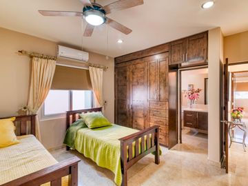 Casa Residencial 4 recamaras, amueblada en Venta, Chametla/Centenario, B.C.S.