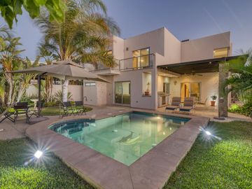 Casa Residencial 4 recamaras, amueblada en Venta, Chametla/Centenario, B.C.S.
