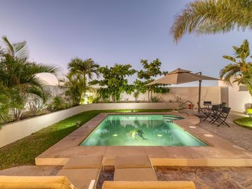 Casa Residencial 4 recamaras, amueblada en Venta, Chametla/Centenario, B.C.S.