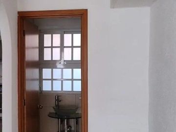 PRECIOSA Y AMPLIA CASA, EXCELENTE UBICACIÓN EN RESIDENCIAL LAS AMÉRICAS ECATEPEC. A UNOS MINUTOS DE LA CDMX!!! -NO CRÉDITOS-