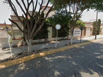 PRECIOSA Y AMPLIA CASA, EXCELENTE UBICACIÓN EN RESIDENCIAL LAS AMÉRICAS ECATEPEC. A UNOS MINUTOS DE LA CDMX!!! -NO CRÉDITOS-