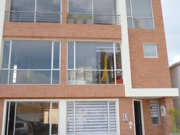 Excelente oportunidad de Vivenda ó Inverción Casa Senderos de San Andres Funza