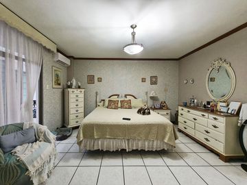 Departamento en venta en condominio frente al San Marino, Kennedy norte