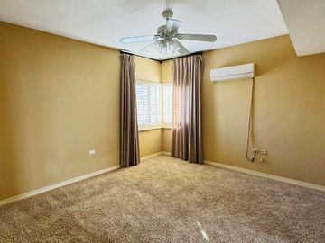 SE VENDE CASA IMPECABLE Y EN INMEJORABLE UBICACIÓN
