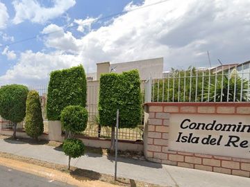 PRECIOSA Y AMPLIA CASA, EXCELENTE UBICACIÓN EN RESIDENCIAL LAS AMÉRICAS ECATEPEC. A UNOS MINUTOS DE LA CDMX!!! -NO CRÉDITOS-