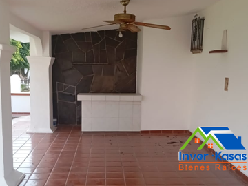 SE VENDE CASA DE ESTILO CAMPESTRE MEXICANO DE DESCANSO EN MORELOS