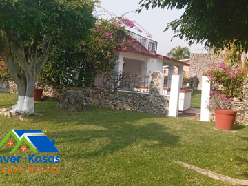 SE VENDE CASA DE ESTILO CAMPESTRE MEXICANO DE DESCANSO EN MORELOS