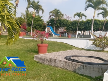 SE VENDE CASA DE ESTILO CAMPESTRE MEXICANO DE DESCANSO EN MORELOS