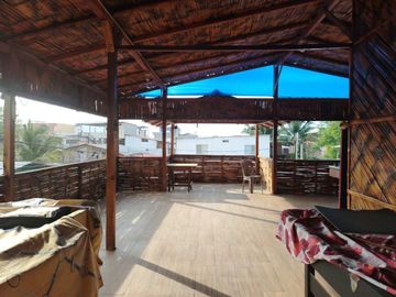 casa con piscina de venta en Crucita A/R