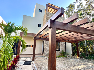 INCREIBLE VIlla en el Corazon de TULUM
