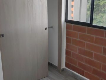 SE ARRIENDA APARTAMENTO EN SAN ANTONIO DE PEREIRA. UNIDAD SAN MIGUEL
