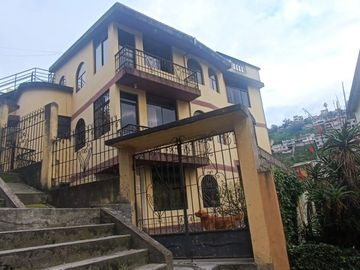 VENDO CASA EN QUITO - SECTOR MONJAS