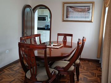 VENDO CASA EN QUITO - SECTOR MONJAS