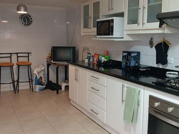 VENDO CASA EN QUITO - SECTOR MONJAS