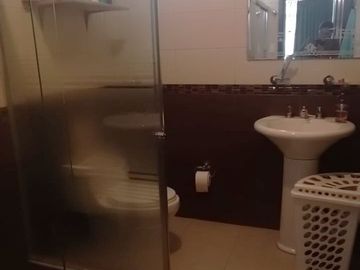 VENDO CASA EN QUITO - SECTOR MONJAS