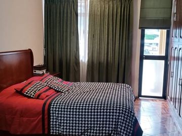 VENDO CASA EN QUITO - SECTOR MONJAS