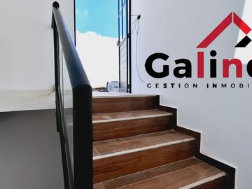 HORA DE ESTRENAR LA CASA DE SUS SUEÑOS DOBLE COCHERA, 3 RECAMARAS
