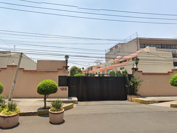 Casa 🏡 de oportunidad en Calzada de las Bombas, El Parque de Coyoacán, Coyoacan ✨💵