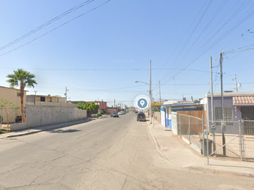 ¡Casa en Venta! (Remate) - Villas Residencial del Prado, Mexicali, baja California