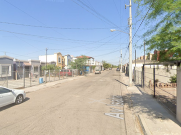 ¡Casa en Venta! (Remate) - Villas Residencial del Prado, Mexicali, baja California