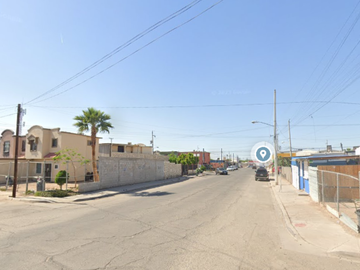 ¡Casa en Venta! (Remate) - Villas Residencial del Prado, Mexicali, baja California