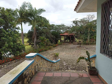 Hacienda en venta en Chongon, Via a la costa