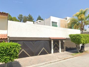 CASA EN CLUF DE GOLF LAS FUENTES