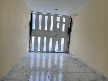 SE PONE EN ALQUILER CASA SEMI AMOBLADA CON TIENDA COMERCIAL - VALLECITO