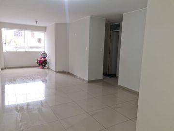 Venta De Departamento En Santa Beatriz-Lima