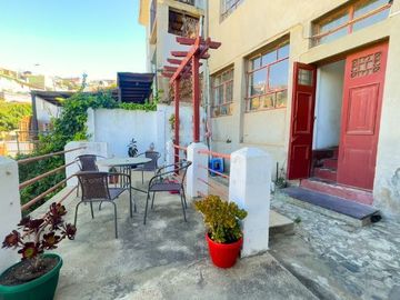 Valparaiso, Cerca Casa Pablo Neruda, Vista Al mar
