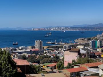 Valparaiso, Cerca Casa Pablo Neruda, Vista Al mar