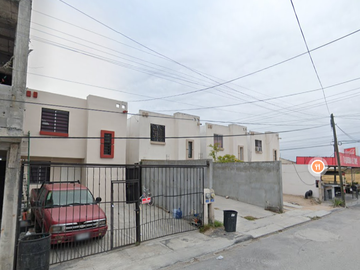 CASA ECONOMICA EN VENTA - CASA ADJUDICADA – C. Mimosas 264, Villa Florida Sector B, Vista Hermosa, 88715 Reynosa, Tamps.