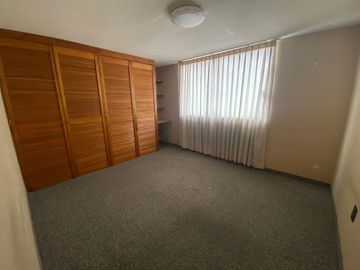 VENTA- AMPLIA CASA EN VILLA LAZARO CARDENAS, TLALPAN. CERCA CALZ. ACOXPA.