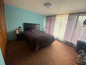 VENTA- AMPLIA CASA EN VILLA LAZARO CARDENAS, TLALPAN. CERCA CALZ. ACOXPA.
